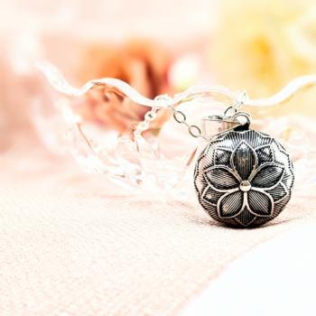 Collier Bola de Grossesse Argent avec Fleur - Giulia 1 - Loupita